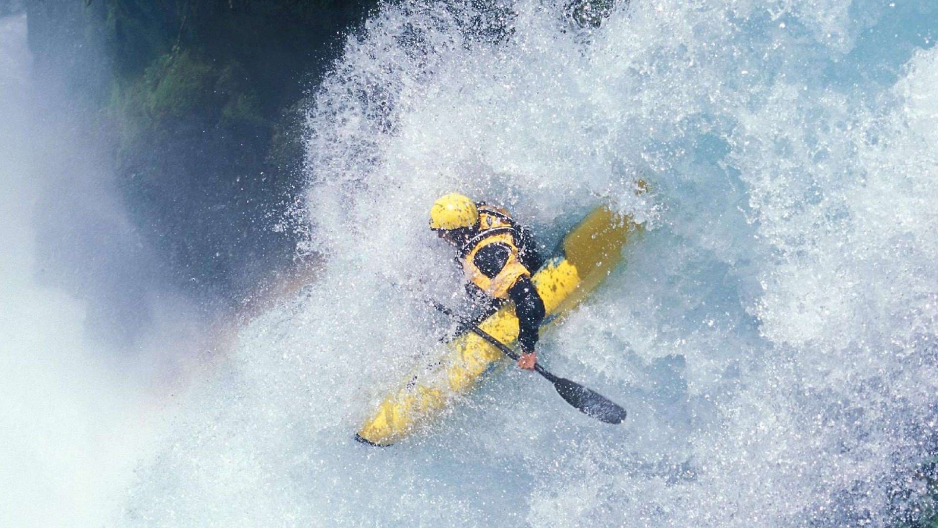 莱万独舞伯纳乌，欧冠半决赛之夜，一人主宰胜负天平